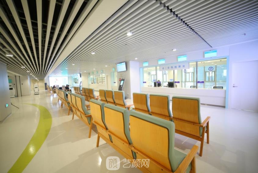 武汉亚心总医院美容科怎么样？简介+收费明细表