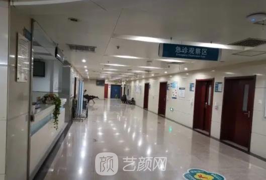 西安西京医院美容科价目表|割双眼皮多钱？医生简介+实例